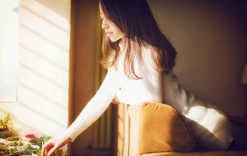 世上的事，只要肯用心去学，没有一件是太晚的。——三毛《送你一匹马》